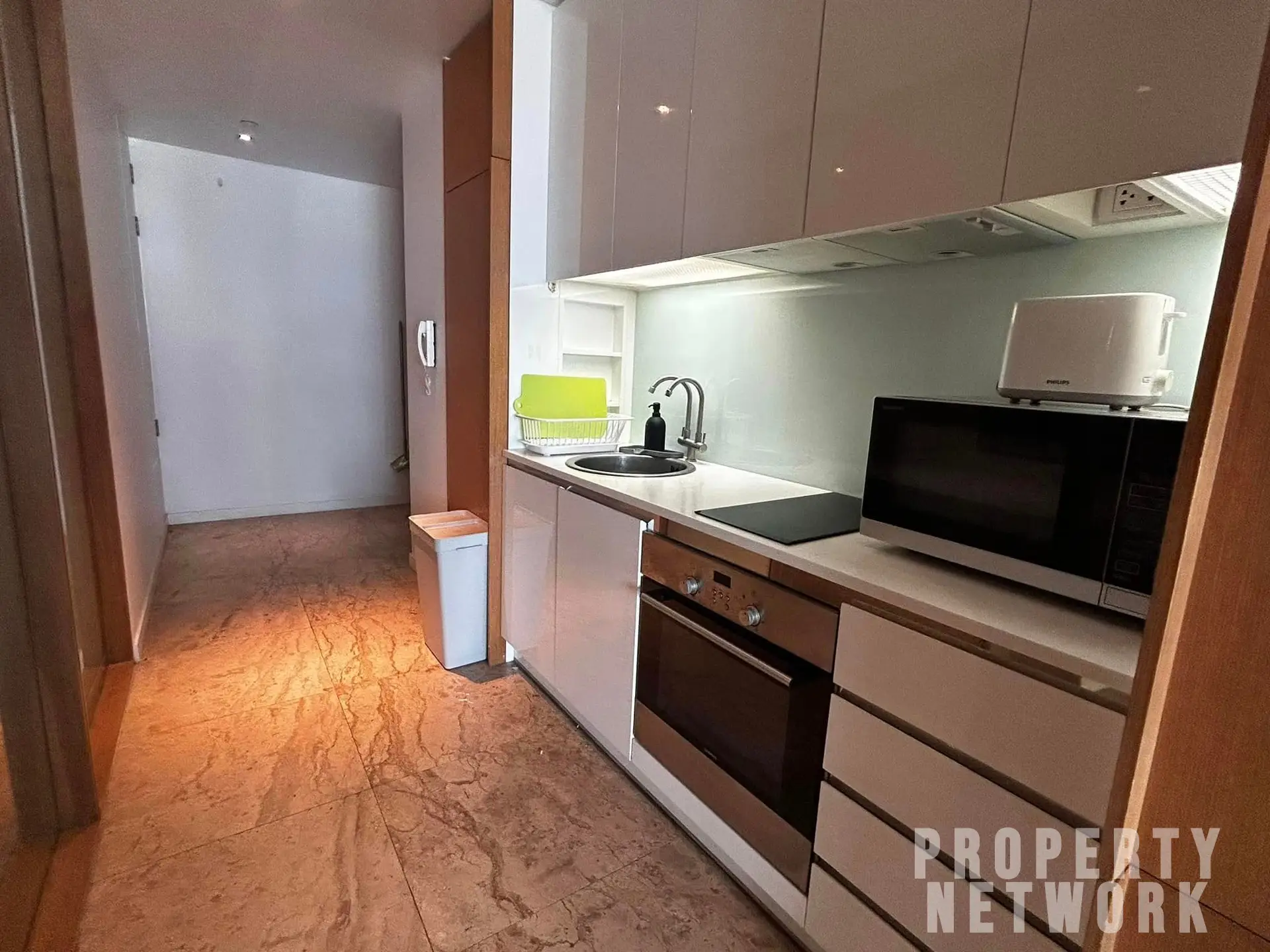 1-Bedroom, 1-Bathroom Condo for Rent at The Pano Rama 3, 68 sqm, 30,000 THB, Near BTS Saphan Taksin