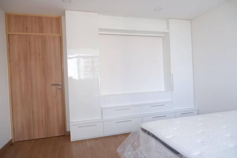 Spacious 3-bedroom condo for rent at La Cascade, Sukhumvit 260 sqm, newly renovated, 16th floor, fully furnished. Rent 120,000 THB/month. Near BTS Ekkamai