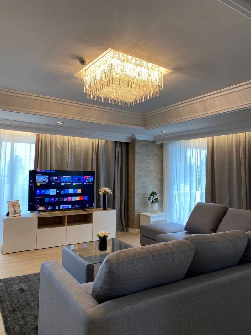 Discover luxury living at Charan Tower Sukhumvit Soi 43. Rent a 430 sqm penthouse duplex with 3+1 bedrooms, and pet-friendly 180K THB/month near BTS Phrom Phong
