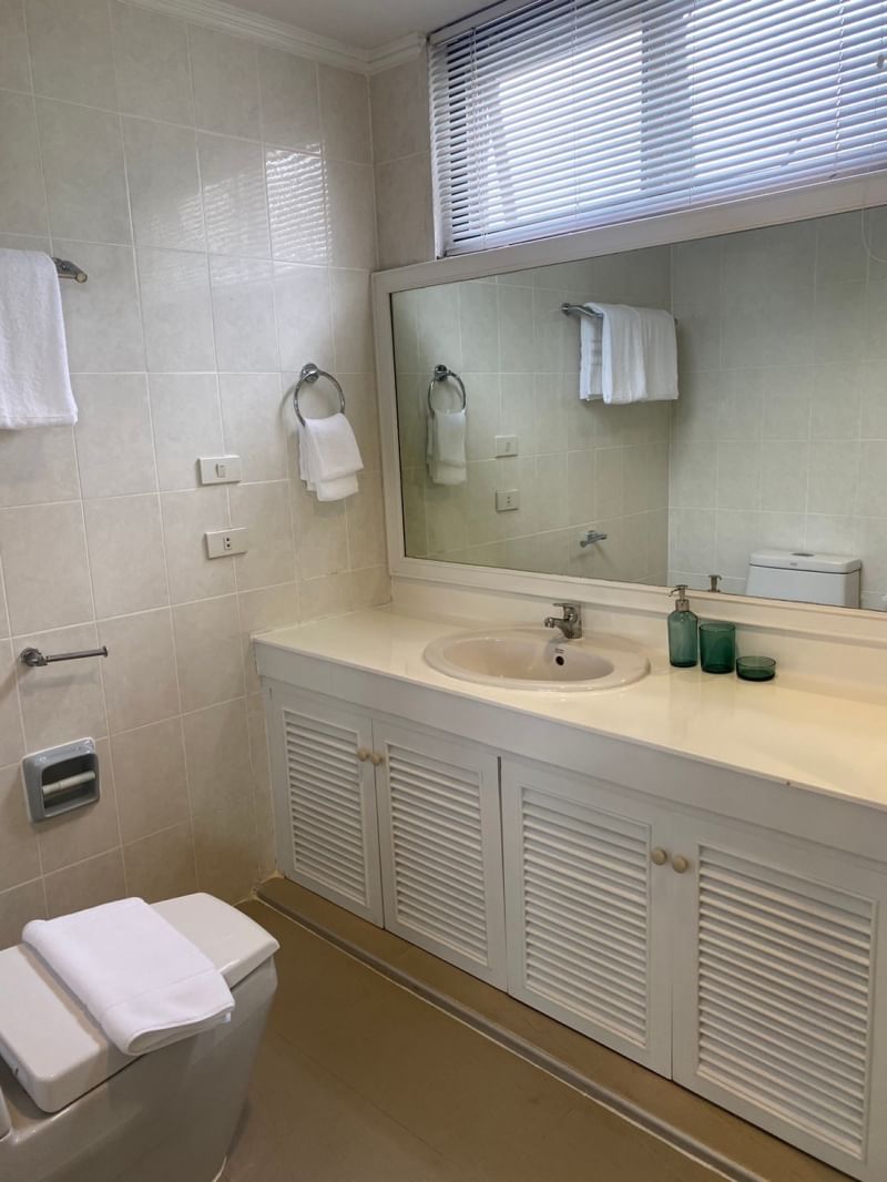 Discover luxury living at Charan Tower Sukhumvit Soi 43. Rent a 430 sqm penthouse duplex with 3+1 bedrooms, and pet-friendly 180K THB/month near BTS Phrom Phong