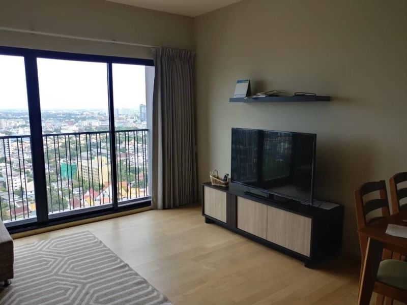 1-Bedroom, 1-Bathroom Condo for Rent at Noble Reveal, 55 sq.m, ฿30,000/month, Near BTS Ekkamai, Stunning City Views