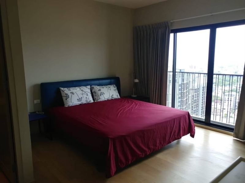 1-Bedroom, 1-Bathroom Condo for Rent at Noble Reveal, 55 sq.m, ฿30,000/month, Near BTS Ekkamai, Stunning City Views
