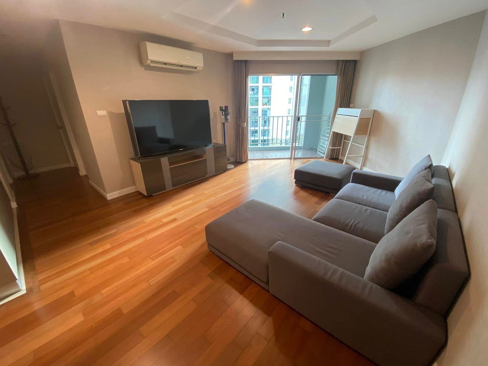 2-Bed, 1-Bath Condo at Belle Grand Rama 9, 77 sqm, for Rent at ฿35,000/month or Sale at ฿9.42M, Near Rama 9 MRT, Fully Furnished, Prime Location