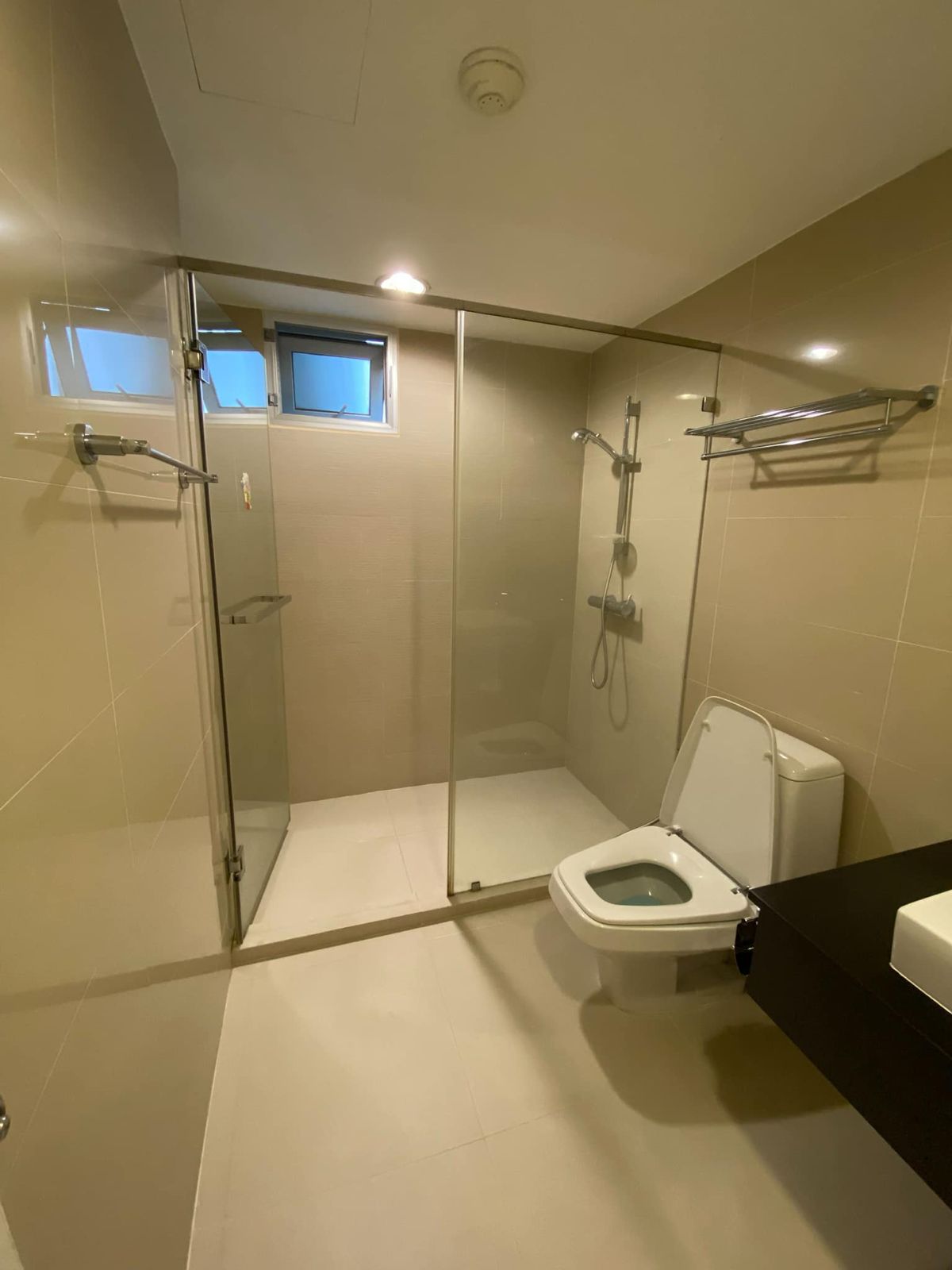 2-Bed, 1-Bath Condo at Belle Grand Rama 9, 77 sqm, for Rent at ฿35,000/month or Sale at ฿9.42M, Near Rama 9 MRT, Fully Furnished, Prime Location