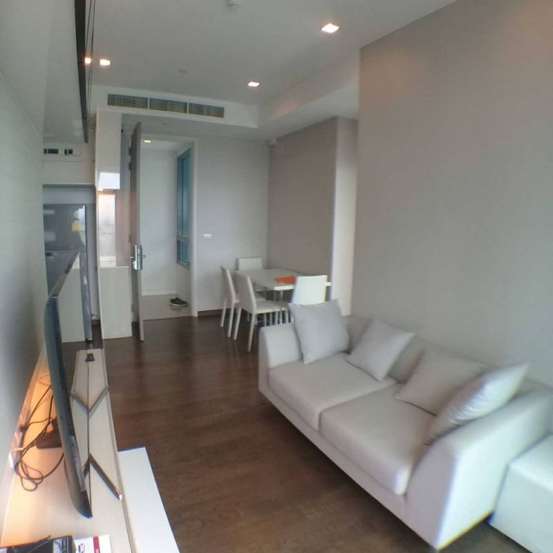 Stylish 2-bedroom condo at Q Asoke, 45 sqm fully furnished. Rent at THB 39,000/month. Prime location near MRT Phetchaburi , top amenities, and vibrant city life