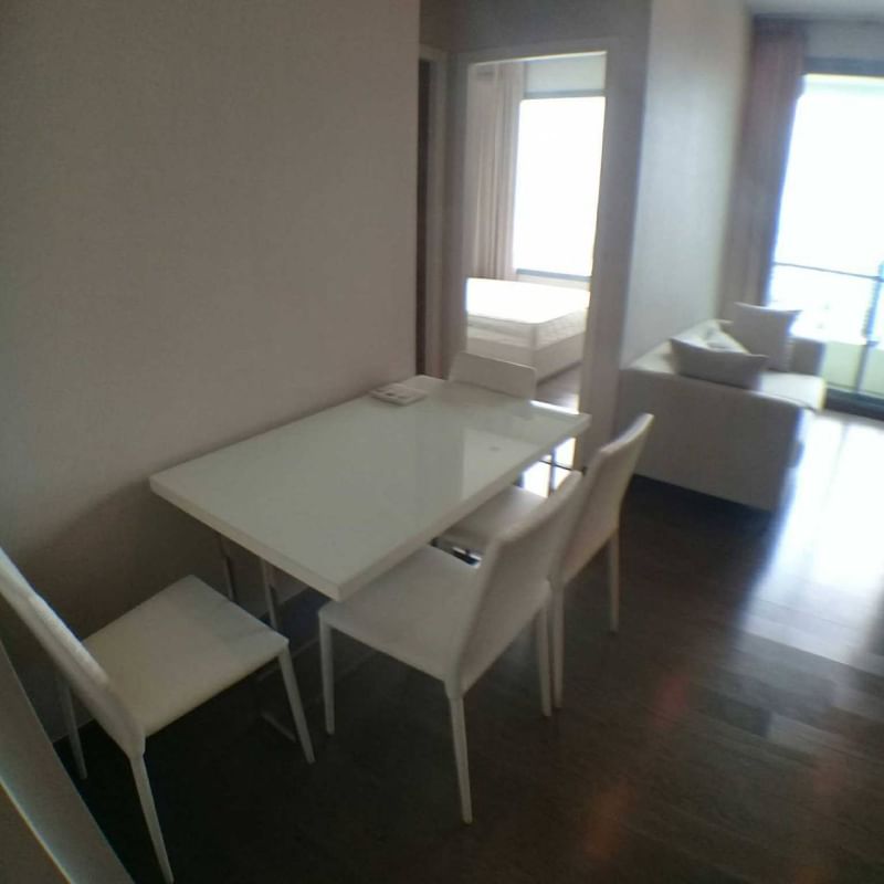 Stylish 2-bedroom condo at Q Asoke, 45 sqm fully furnished. Rent at THB 39,000/month. Prime location near MRT Phetchaburi , top amenities, and vibrant city life