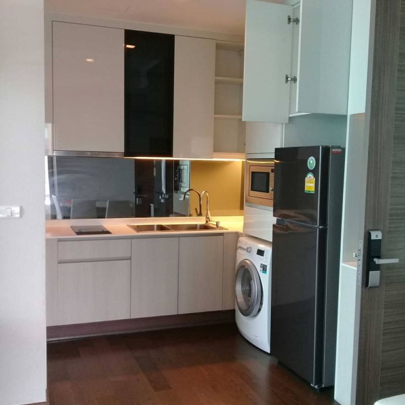 Stylish 2-bedroom condo at Q Asoke, 45 sqm fully furnished. Rent at THB 39,000/month. Prime location near MRT Phetchaburi , top amenities, and vibrant city life