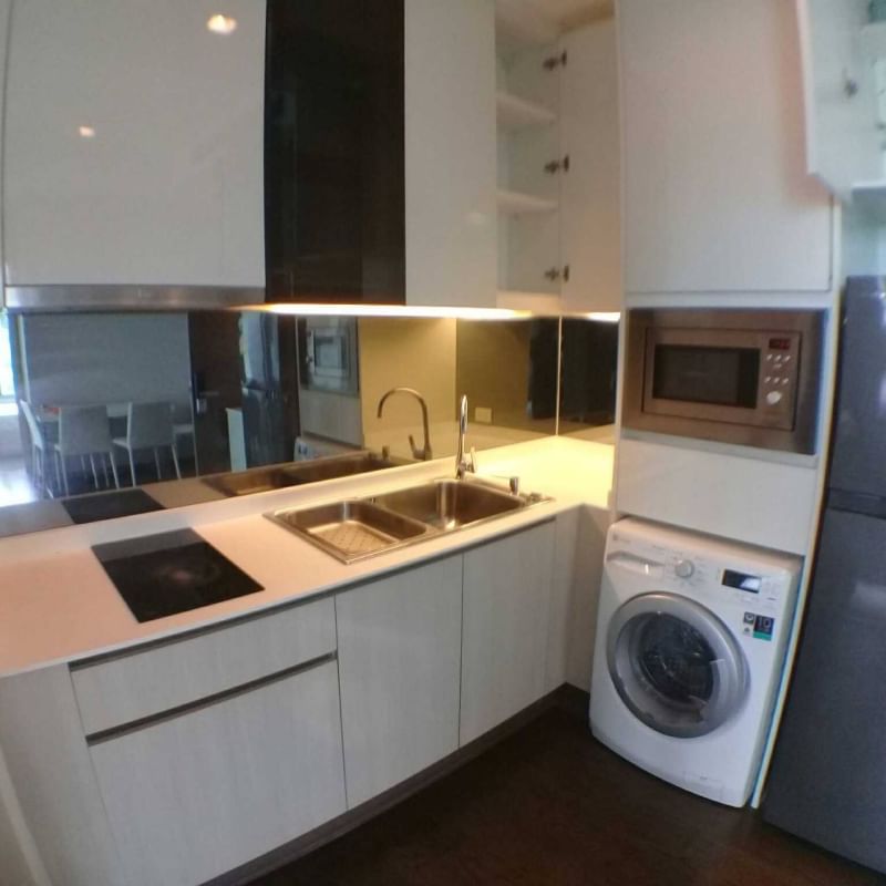 Stylish 2-bedroom condo at Q Asoke, 45 sqm fully furnished. Rent at THB 39,000/month. Prime location near MRT Phetchaburi , top amenities, and vibrant city life