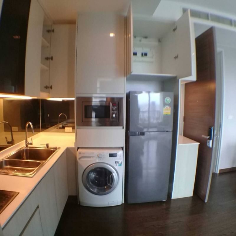 Stylish 2-bedroom condo at Q Asoke, 45 sqm fully furnished. Rent at THB 39,000/month. Prime location near MRT Phetchaburi , top amenities, and vibrant city life