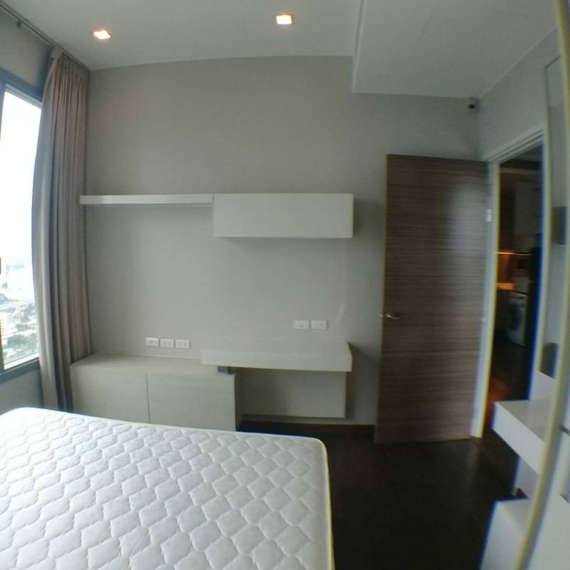 Stylish 2-bedroom condo at Q Asoke, 45 sqm fully furnished. Rent at THB 39,000/month. Prime location near MRT Phetchaburi , top amenities, and vibrant city life