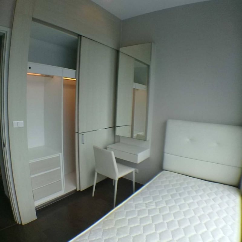 Stylish 2-bedroom condo at Q Asoke, 45 sqm fully furnished. Rent at THB 39,000/month. Prime location near MRT Phetchaburi , top amenities, and vibrant city life