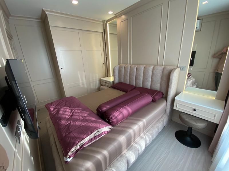 1-Bed, 1-Bath Condo for Rent at Life Asoke Hype, 33 sq.m., ฿24,000-26,000/month, Near MRT Rama 9 – Stunning Views, Fully Furnished, Move-In Ready