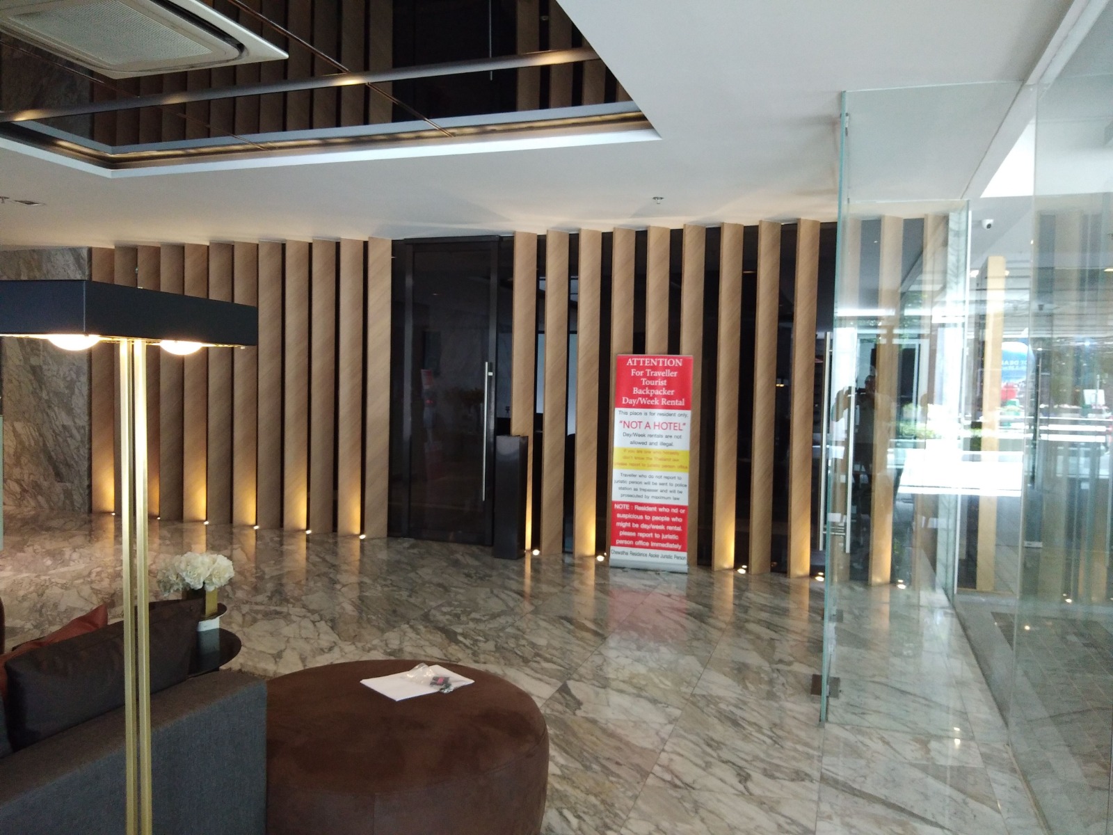 1-Bedroom, 1-Bathroom Condo for Rent at Chewathai Residence Asoke – 20 sq.m., ฿25,000/month, Near MRT Phetchaburi, Move-In Ready