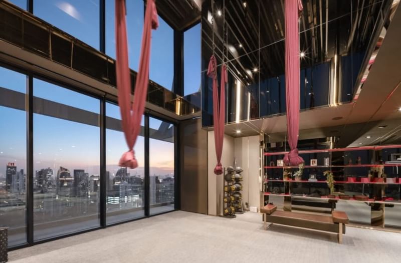 Rent a 2-bedroom 1-bathroom condo at Park Origin Thonglor, Bangkok. Fully furnished, scenic views, luxury amenities, prime Thonglor location near BTS Thonglor. Rent 65,000 THB/month