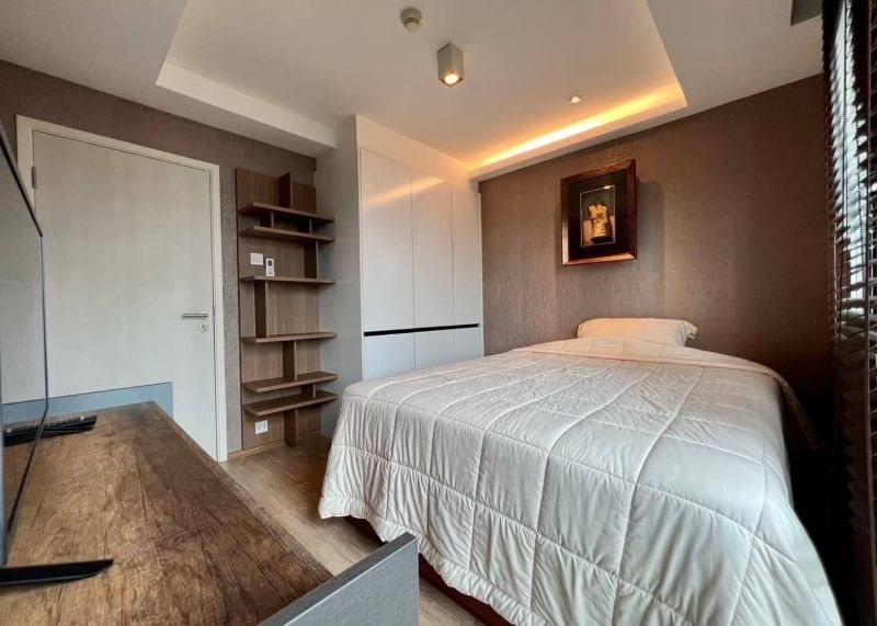 Rent a pet-friendly 2-bedroom condo at Maestro 39 in Sukhumvit. Modern amenities, negotiable rent, and a prime location near BTS Phrom Phong. THB 47,000/month.