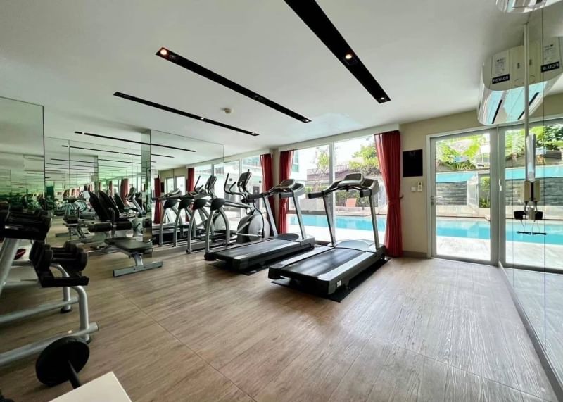 Rent a pet-friendly 2-bedroom condo at Maestro 39 in Sukhumvit. Modern amenities, negotiable rent, and a prime location near BTS Phrom Phong. THB 47,000/month.