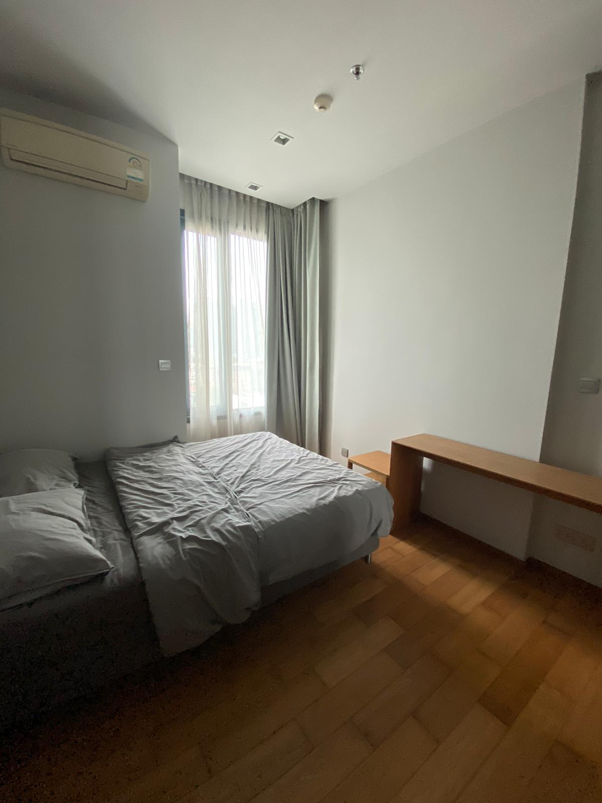 Rent a 2-bedroom duplex condo at Keyne by Sansiri, Sukhumvit, Bangkok for 60,000 THB/month. Enjoy premium amenities and a prime location near Thong Lo BTS.
