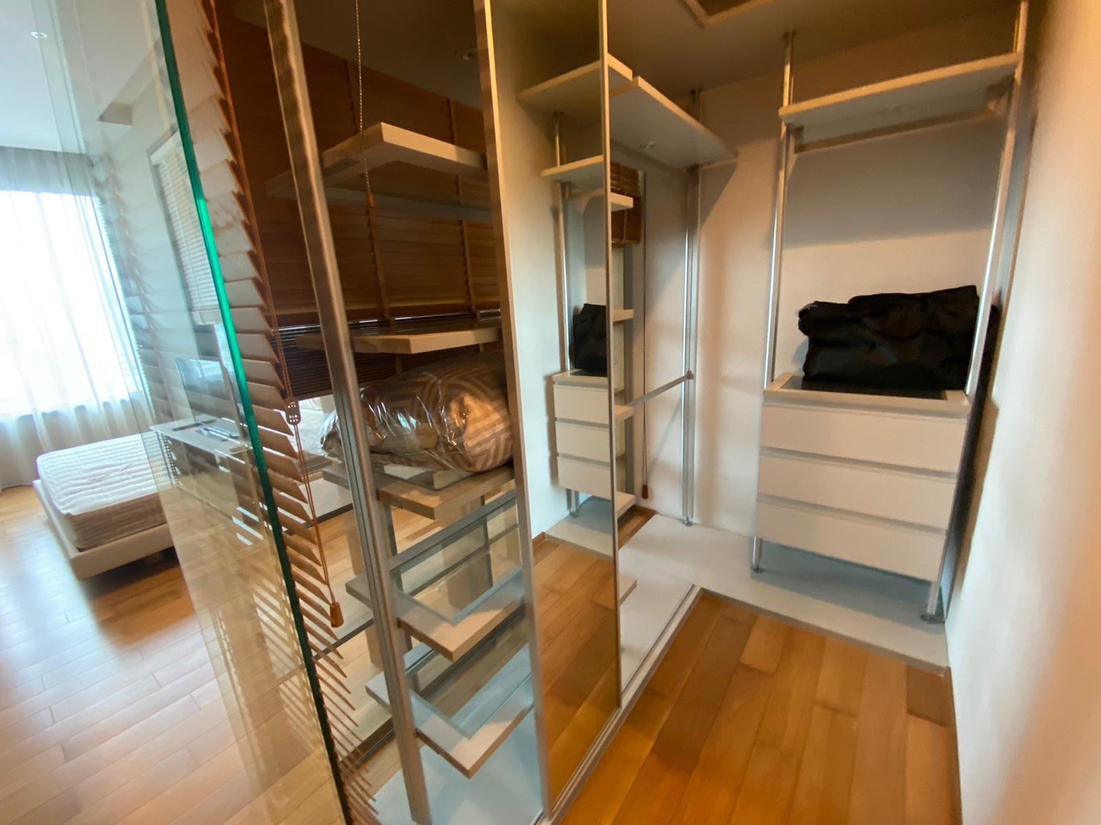 Rent a 2-bedroom duplex condo at Keyne by Sansiri, Sukhumvit, Bangkok for 60,000 THB/month. Enjoy premium amenities and a prime location near Thong Lo BTS.