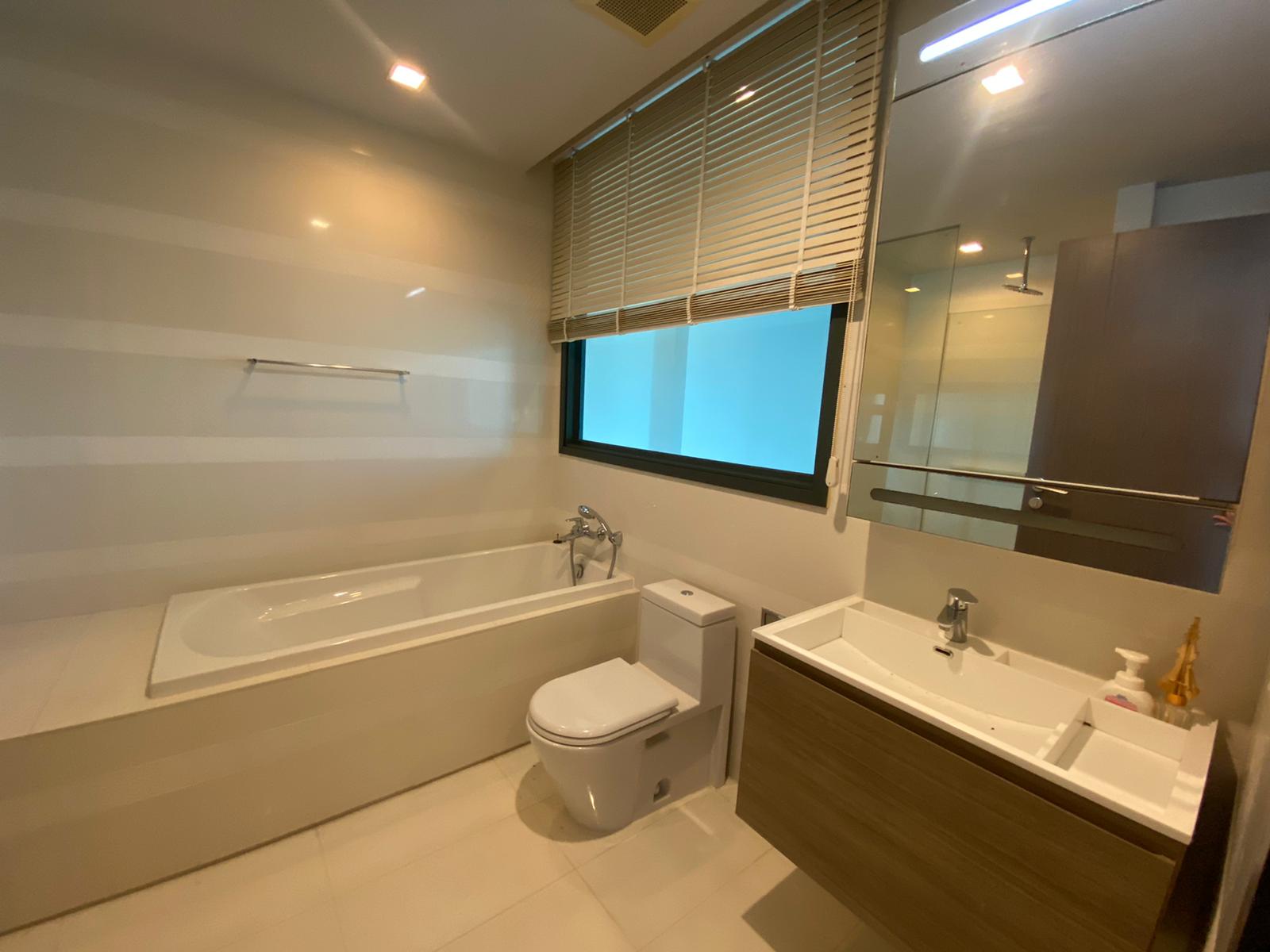 Rent a 2-bedroom duplex condo at Keyne by Sansiri, Sukhumvit, Bangkok for 60,000 THB/month. Enjoy premium amenities and a prime location near Thong Lo BTS.