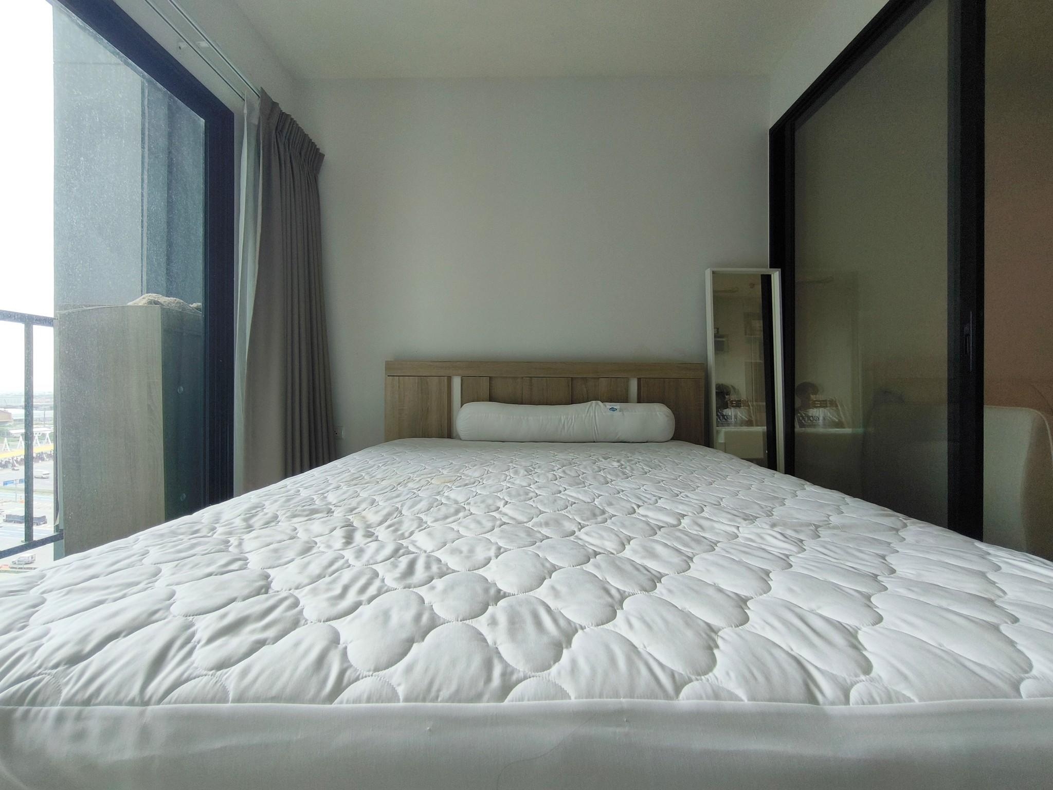 Spacious 3-bed, 3-bath condo (200 sqm) at President Park Sukhumvit 24 for rent. Prime location near BTS, malls, and hospitals. Rent: 65,000 THB/month.