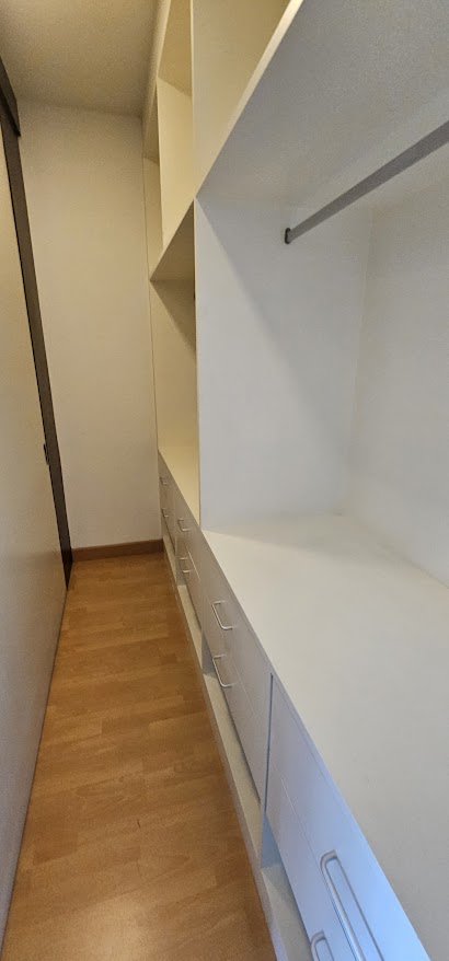 1-bedroom, 2-bath condo at Nusasiri Grand, 80 sqm, steps from BTS Ekkamai. Rent for 35,000 THB/month. Prime location, luxury living.