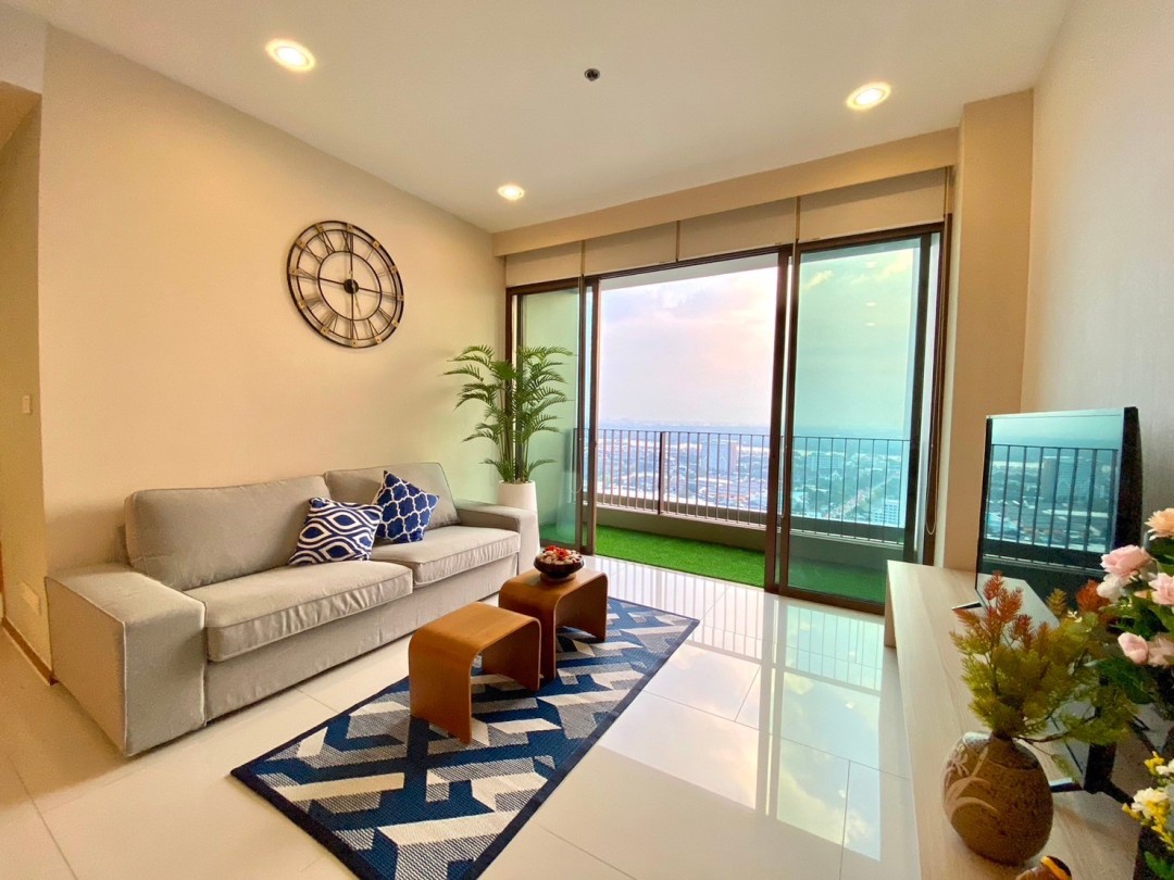 1 Bedroom condo for rent at The Emporio Place, 66sqm, 50,000THB/month. Prime Sukhumvit location with top amenities. Contact BestBKKCondos for more info.