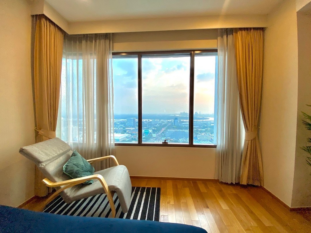 1 Bedroom condo for rent at The Emporio Place, 66sqm, 50,000THB/month. Prime Sukhumvit location with top amenities. Contact BestBKKCondos for more info.