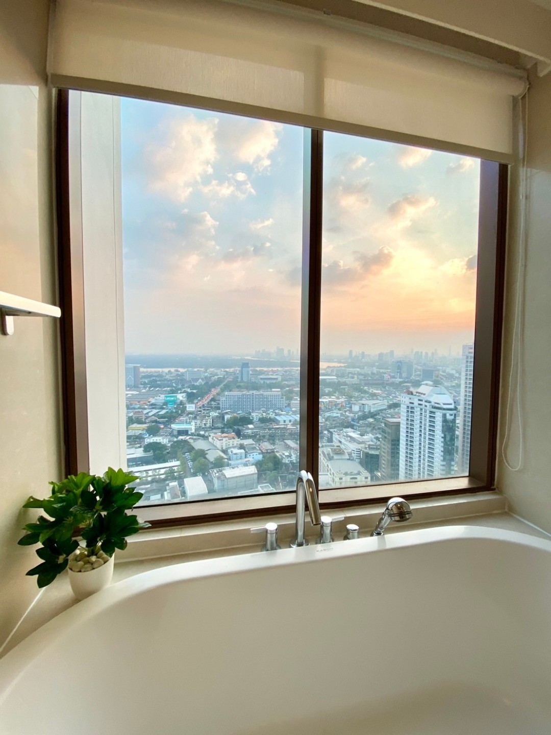 1 Bedroom condo for rent at The Emporio Place, 66sqm, 50,000THB/month. Prime Sukhumvit location with top amenities. Contact BestBKKCondos for more info.