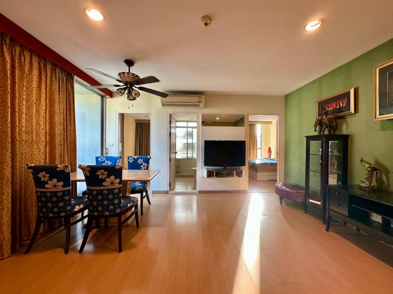 Stylish 2-bedroom condo at Life @ Sukhumvit 67. Fully furnished, pet-friendly, 63 sqm, near BTS Phra Khanong. Rent 30,000 THB/month (negotiable).