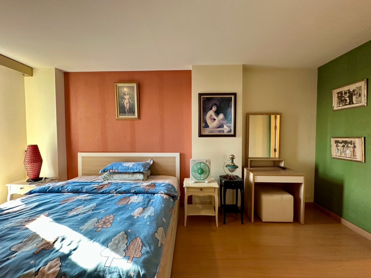 Stylish 2-bedroom condo at Life @ Sukhumvit 67. Fully furnished, pet-friendly, 63 sqm, near BTS Phra Khanong. Rent 30,000 THB/month (negotiable).
