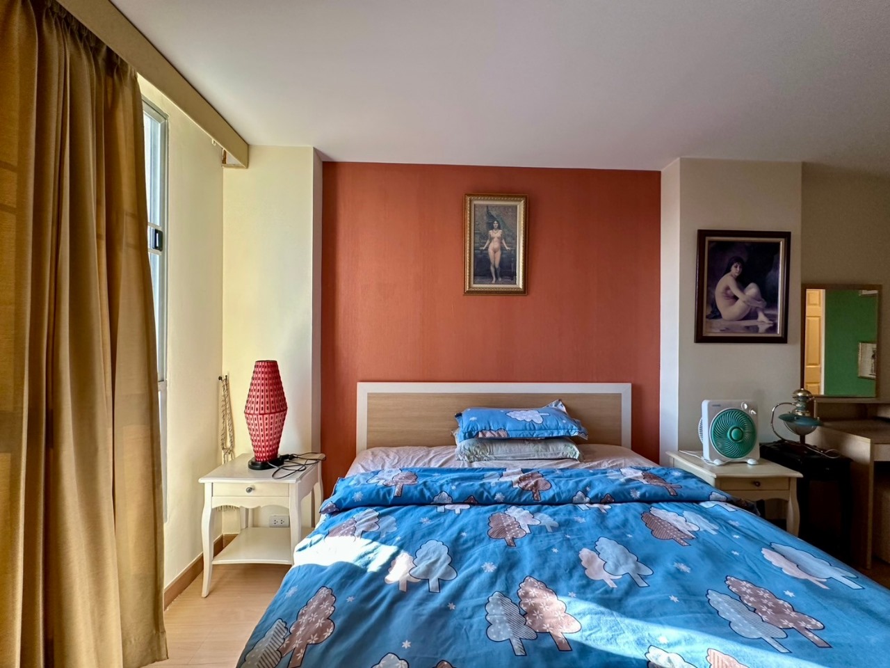 Stylish 2-bedroom condo at Life @ Sukhumvit 67. Fully furnished, pet-friendly, 63 sqm, near BTS Phra Khanong. Rent 30,000 THB/month (negotiable).