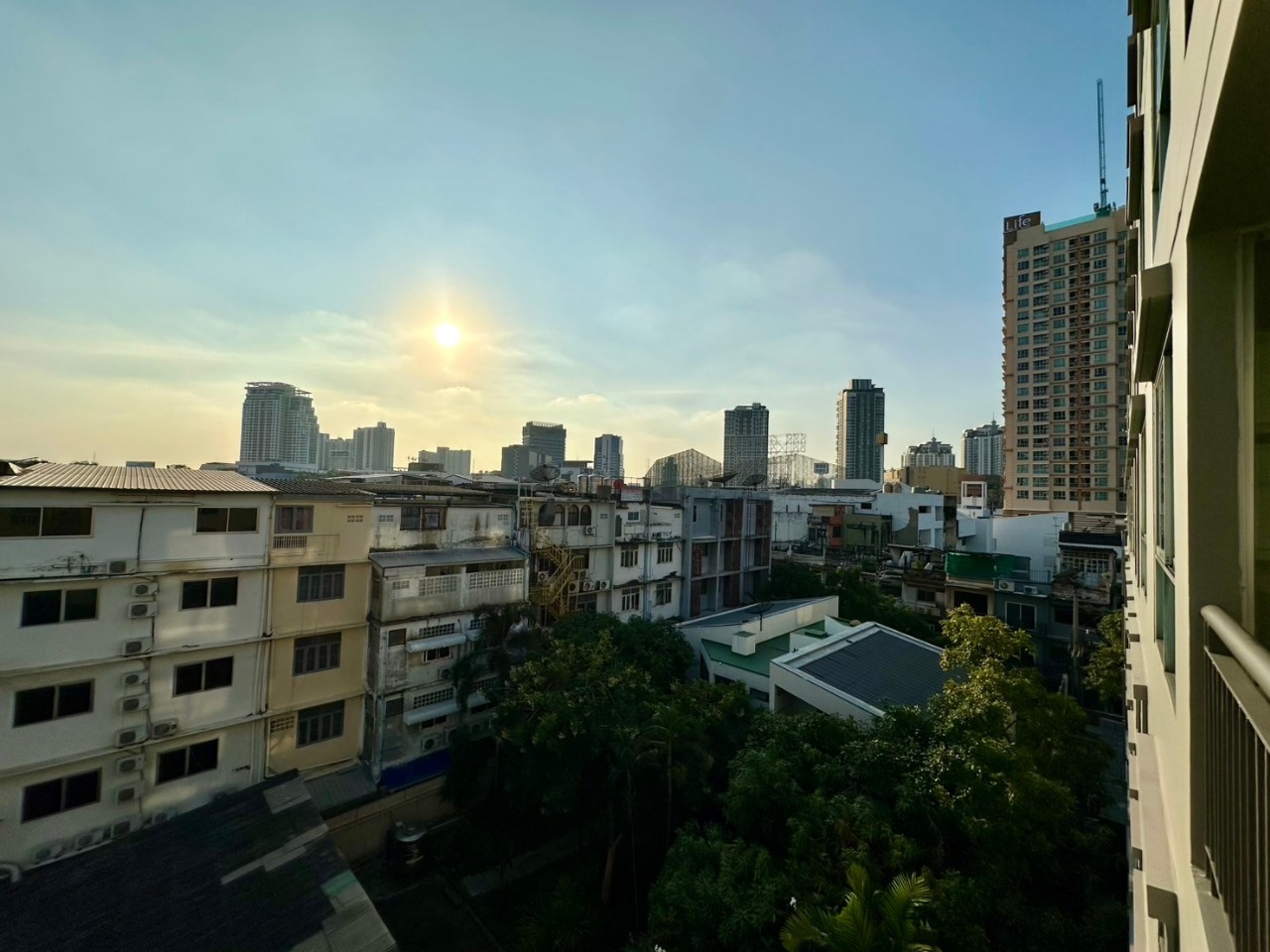 Stylish 2-bedroom condo at Life @ Sukhumvit 67. Fully furnished, pet-friendly, 63 sqm, near BTS Phra Khanong. Rent 30,000 THB/month (negotiable).