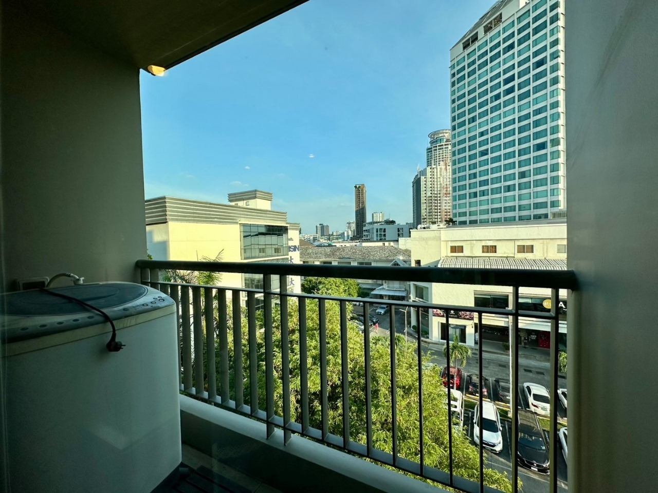 Stylish 2-bedroom condo at Life @ Sukhumvit 67. Fully furnished, pet-friendly, 63 sqm, near BTS Phra Khanong. Rent 30,000 THB/month (negotiable).