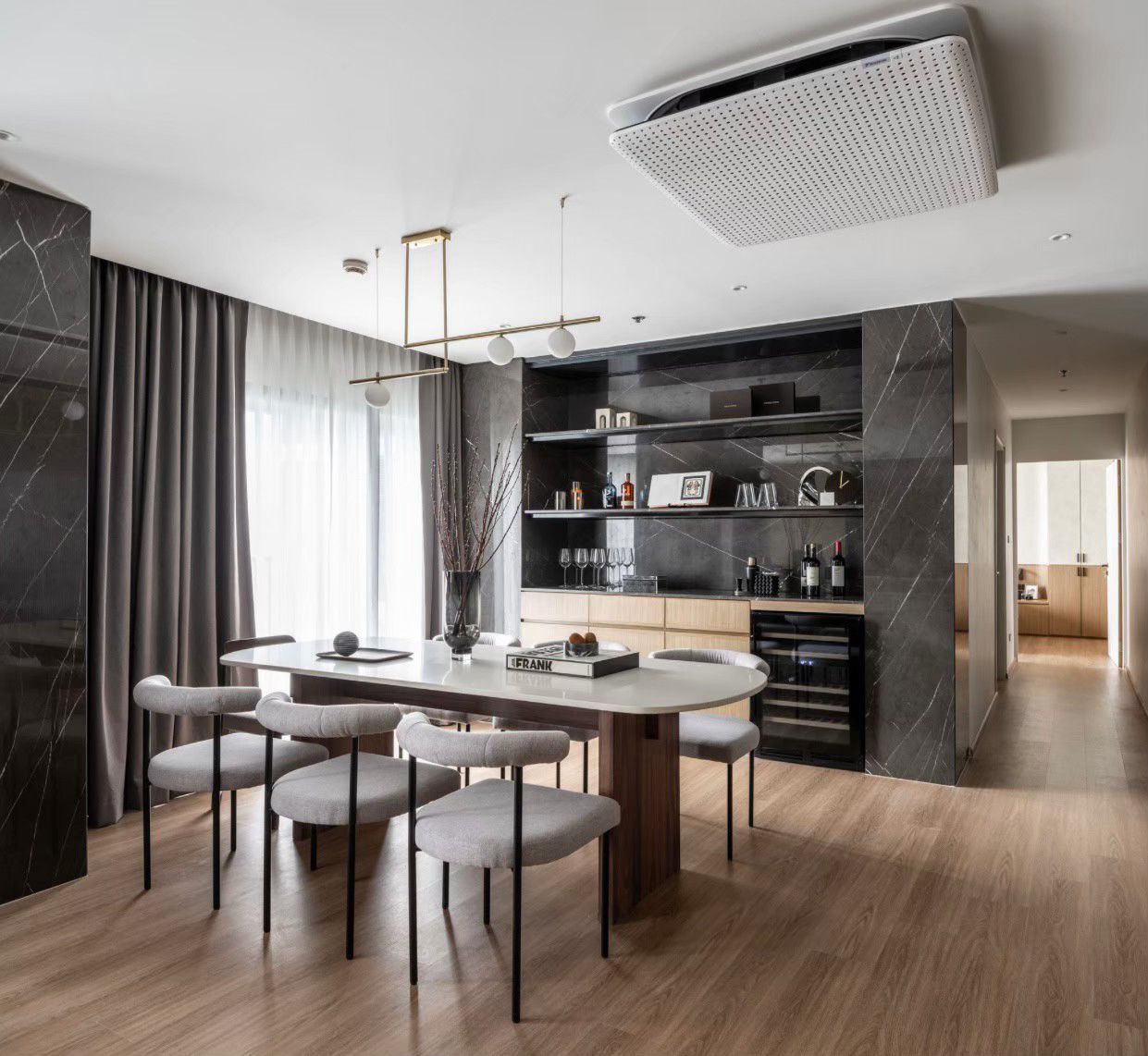 Discover luxury at Noble Remix! Newly renovated 3-bedroom, 2-bathroom condo with 127 sqm on the 27th floor. Prime location, Near BTS Thong Lo. Sale Price: 28.5M THB.