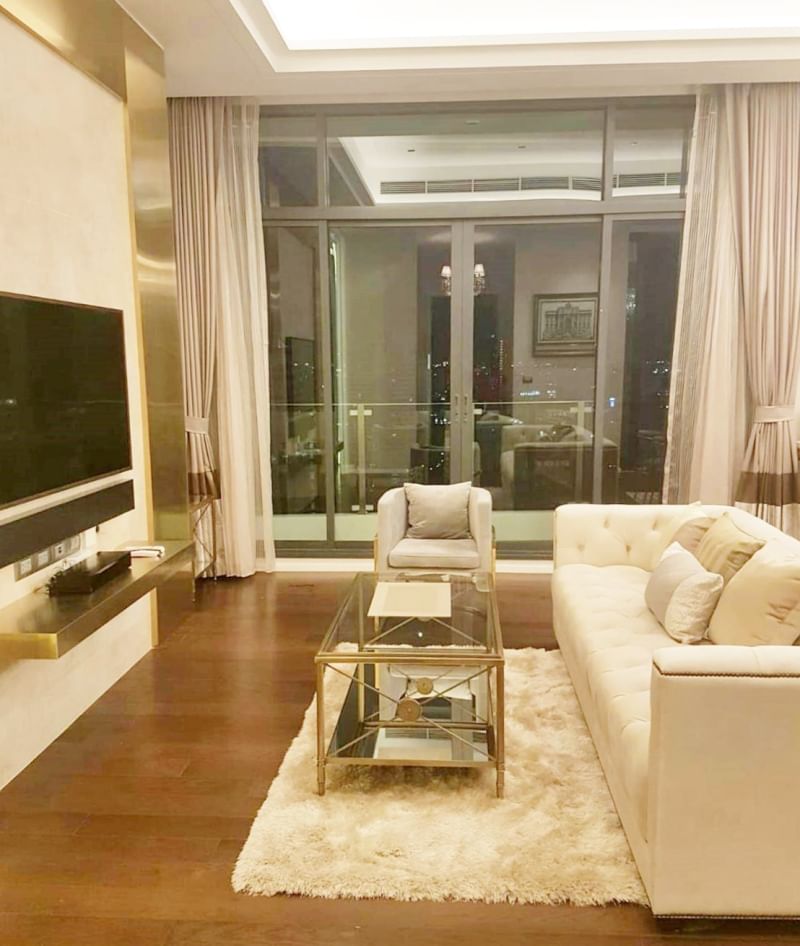 3BR, 4BTH Luxury Condo for Rent/Sale at The Diplomat 39, 152 sq.m., ฿180,000/month or ฿65M, Near BTS Phrom Phong, Fully Furnished, Panoramic Views.