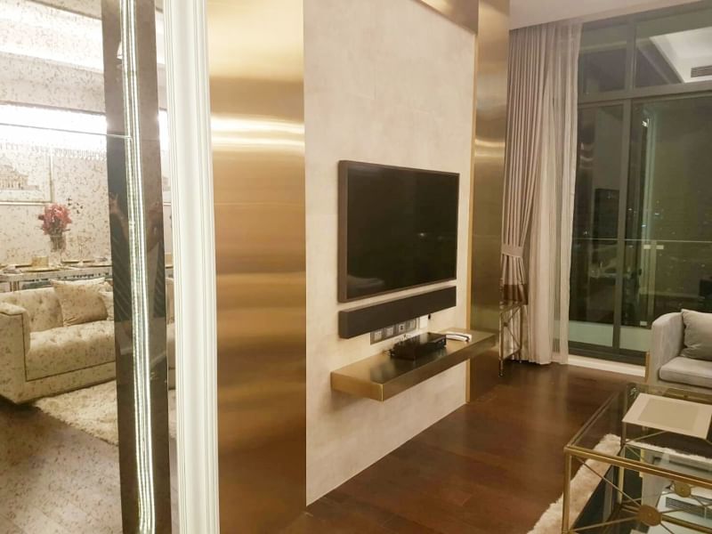 3BR, 4BTH Luxury Condo for Rent/Sale at The Diplomat 39, 152 sq.m., ฿180,000/month or ฿65M, Near BTS Phrom Phong, Fully Furnished, Panoramic Views.