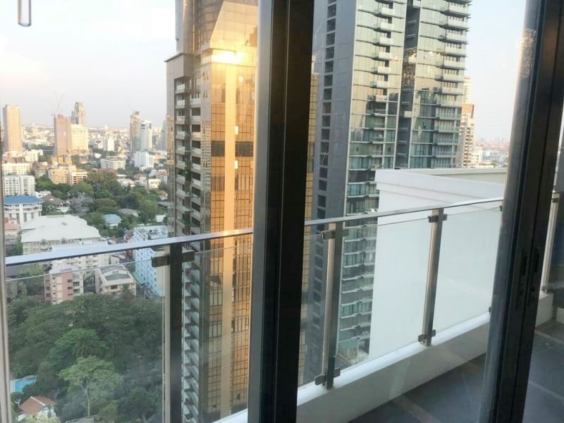 3BR, 4BTH Luxury Condo for Rent/Sale at The Diplomat 39, 152 sq.m., ฿180,000/month or ฿65M, Near BTS Phrom Phong, Fully Furnished, Panoramic Views.