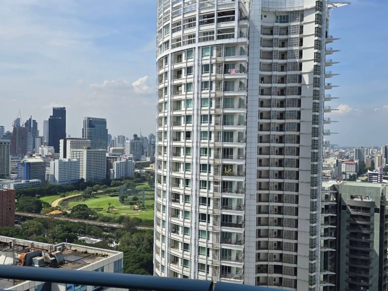 2-Bed, 2-Bath Condo for Sale at Q Langsuan, 80 sqm, Royal Bangkok Sports Club View, BTS Chidlom MRT Lumpini, ฿20,000,000 – Luxury Living in Lumphini