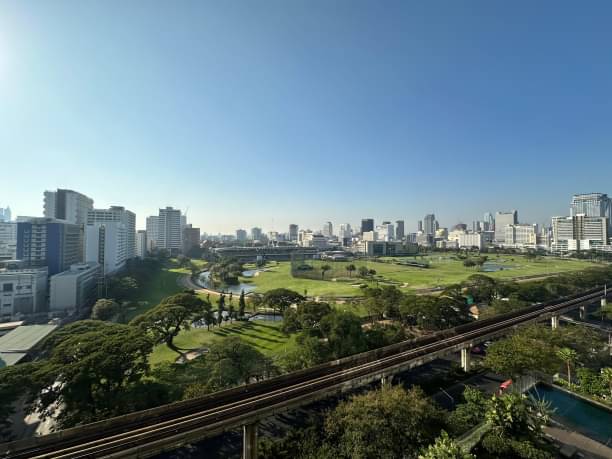 Rent or buy a luxurious 2-bedroom condo at 185 Rajadamri, 117 sqm, for 100,000 THB/month or 36M THB. Prime location in Bangkok, near BTS and malls.