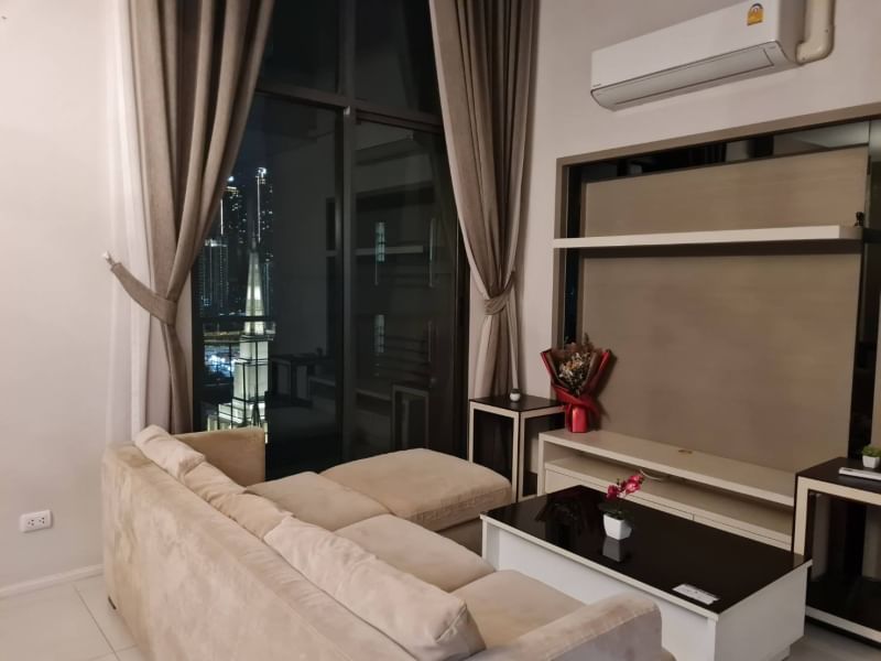 Stunning 1-Bedroom, 2-Bathroom condo at Villa Asoke, 80 sqm, fully furnished. Prime location in Makkasan, Bangkok. For sale at 9,800,000 THB.
