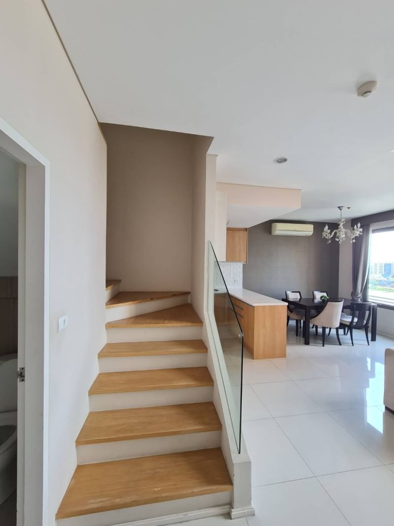 Stunning 1-Bedroom, 2-Bathroom condo at Villa Asoke, 80 sqm, fully furnished. Prime location in Makkasan, Bangkok. For sale at 9,800,000 THB.