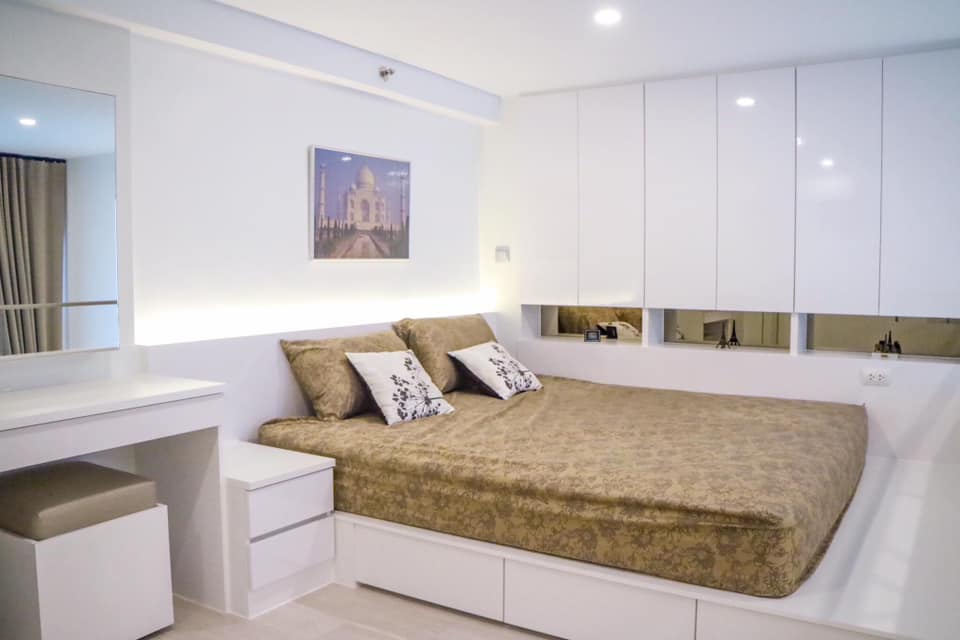 Modern 1-Bedroom, 1-Bathroom condo at Knightsbridge Prime Sathorn, 37 sqm. For rent at 26,000 THB. Prime location near Chong Nonsi BTS, ideal for city living.