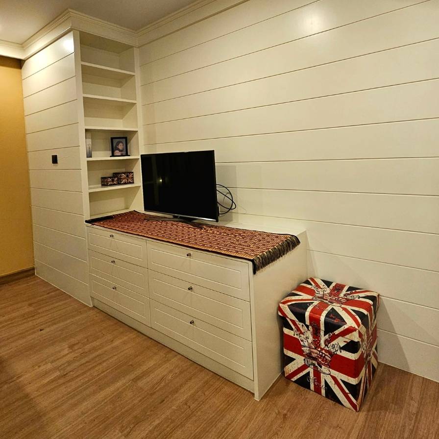 Luxury 3-Bedroom, 3-Bathroom condo at Supalai Wellington, 137 sqm, for Sale at 15,000,000 THB. Prime location near MRT Cultural Center in Huai Khwang.