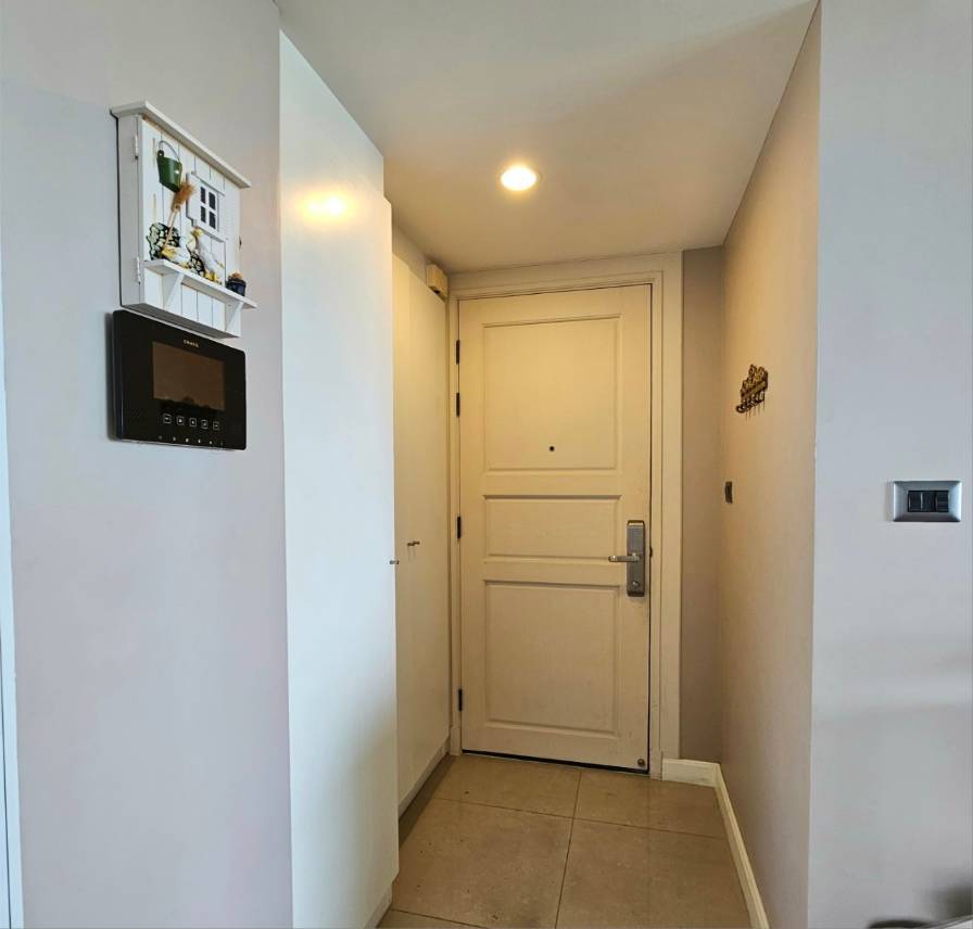 Luxury 3-Bedroom, 3-Bathroom condo at Supalai Wellington, 137 sqm, for Sale at 15,000,000 THB. Prime location near MRT Cultural Center in Huai Khwang.