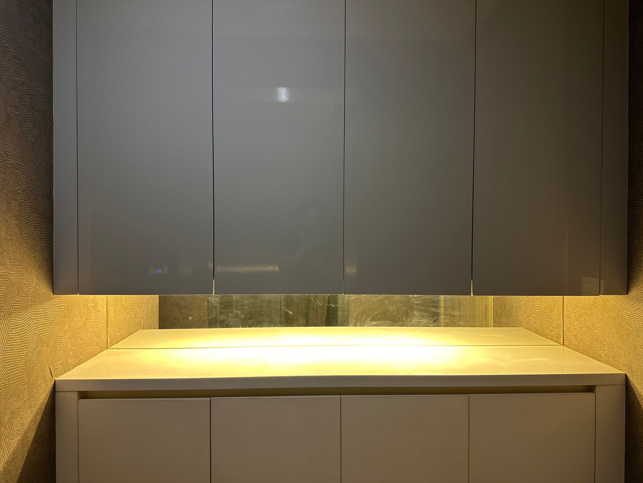 Spacious 1-Bedroom condo at Noble Ploenchit, 58 sqm, for Sale at 15,000,000 THB. Great location near Ploenchit BTS and luxury amenities.