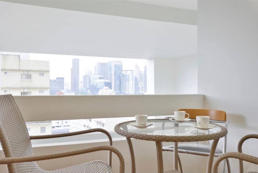 Spacious 2-bedroom, 2-bathroom condo at Crystal Garden, 110 sqm, 58,000 THB/month. Close to BTS Nana with top-notch amenities.