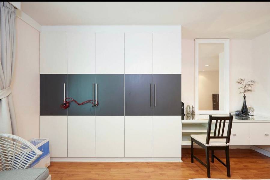 Spacious 2-bedroom, 2-bathroom condo at Crystal Garden, 110 sqm, 58,000 THB/month. Close to BTS Nana with top-notch amenities.