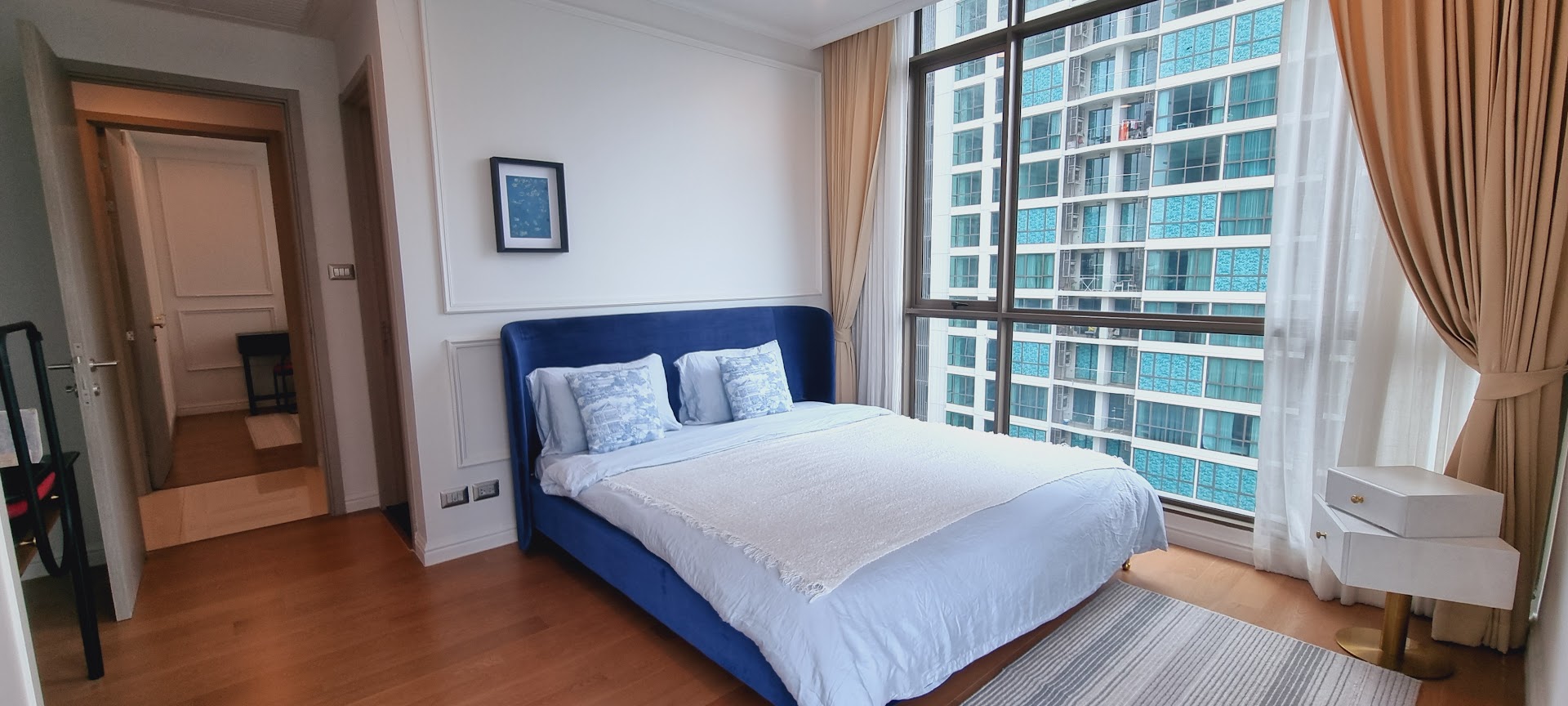 Rent a 2-bedroom condo at Supalai Oriental Sukhumvit 39 for 50,000 THB/month. Fully furnished, 99 sqm, with premium facilities near BTS Phrom Phong. Call now!