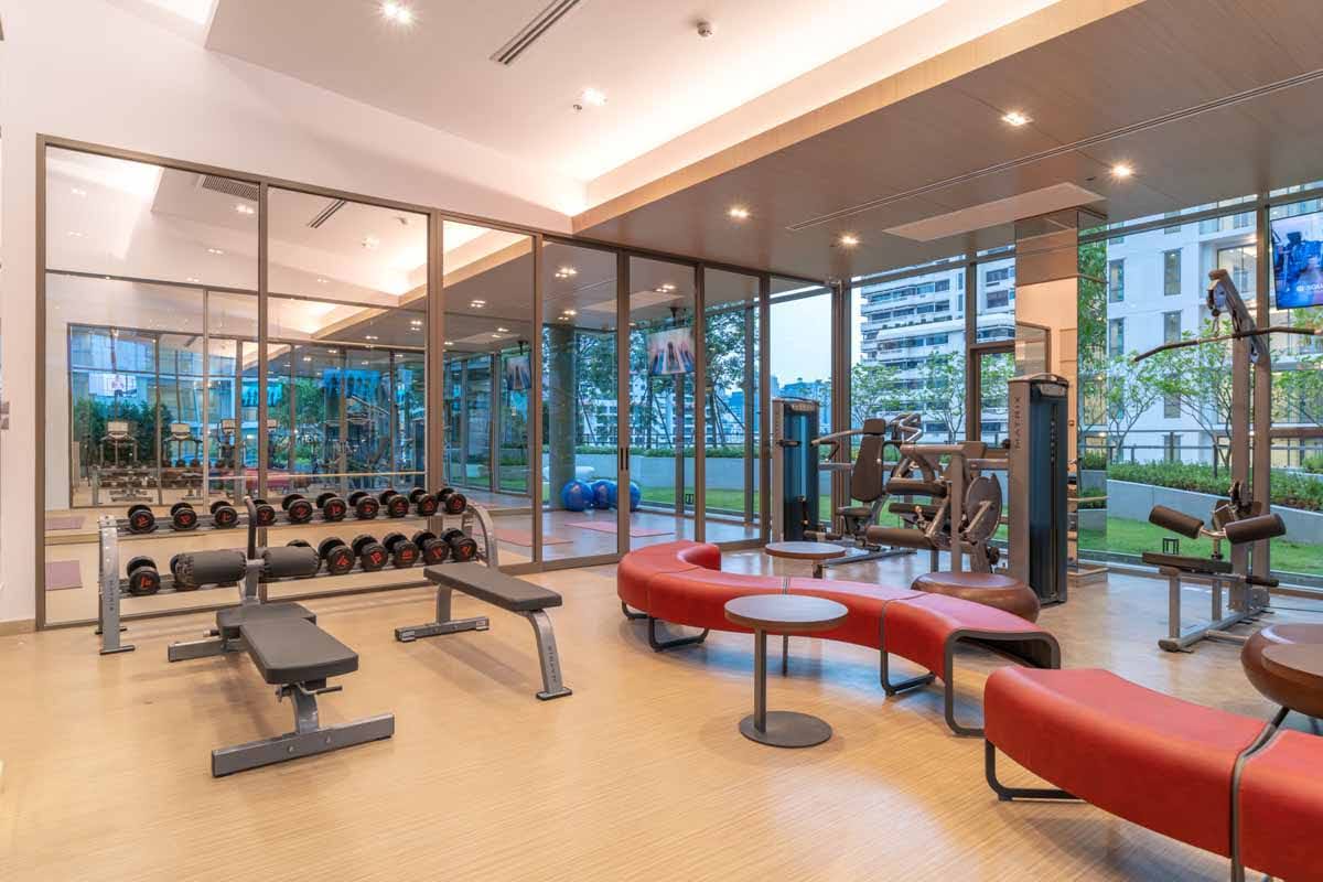 Rent a 2-bedroom condo at Supalai Oriental Sukhumvit 39 for 50,000 THB/month. Fully furnished, 99 sqm, with premium facilities near BTS Phrom Phong. Call now!