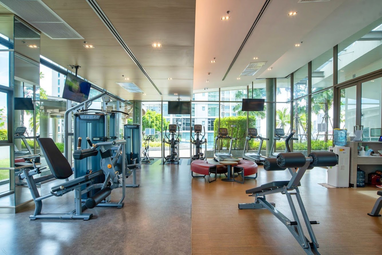 Rent a 2-bedroom condo at Supalai Oriental Sukhumvit 39 for 50,000 THB/month. Fully furnished, 99 sqm, with premium facilities near BTS Phrom Phong. Call now!